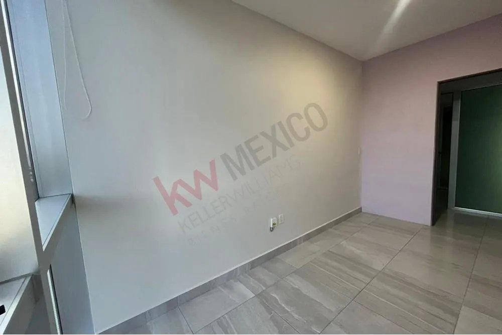 Renta consultorio en wtc juriquilla, querétaro piso 8