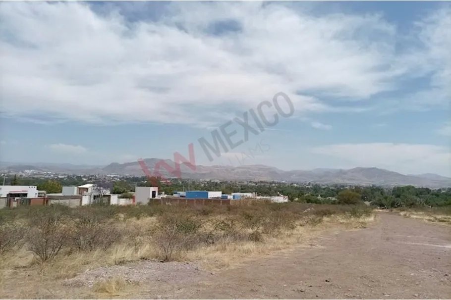 Excelente terreno en venta en ex hacienda de cuevas, guanajuato.