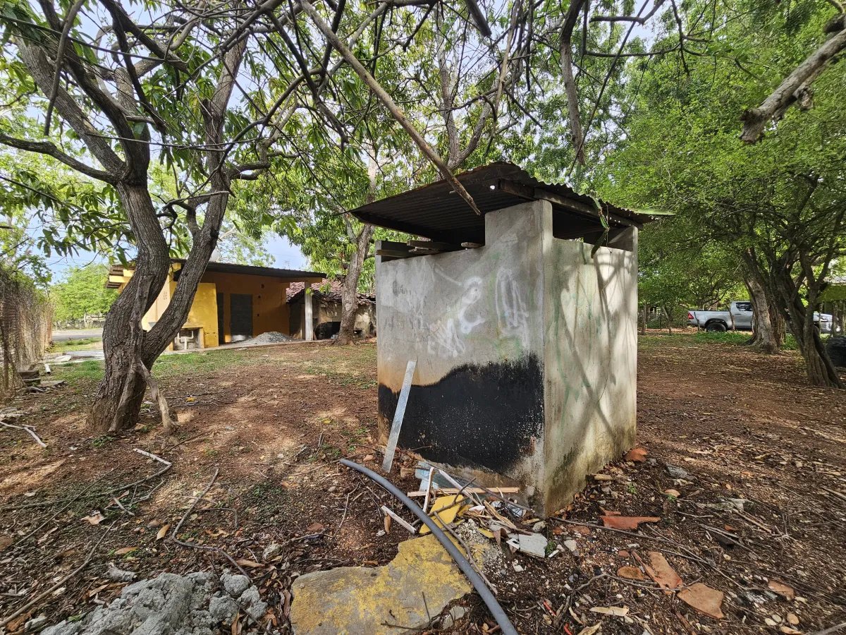 Se vende propiedad en centro de santa ana, los santos