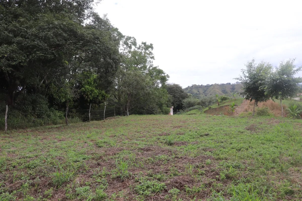 Venta de lote en cañas  cerca de playa venao