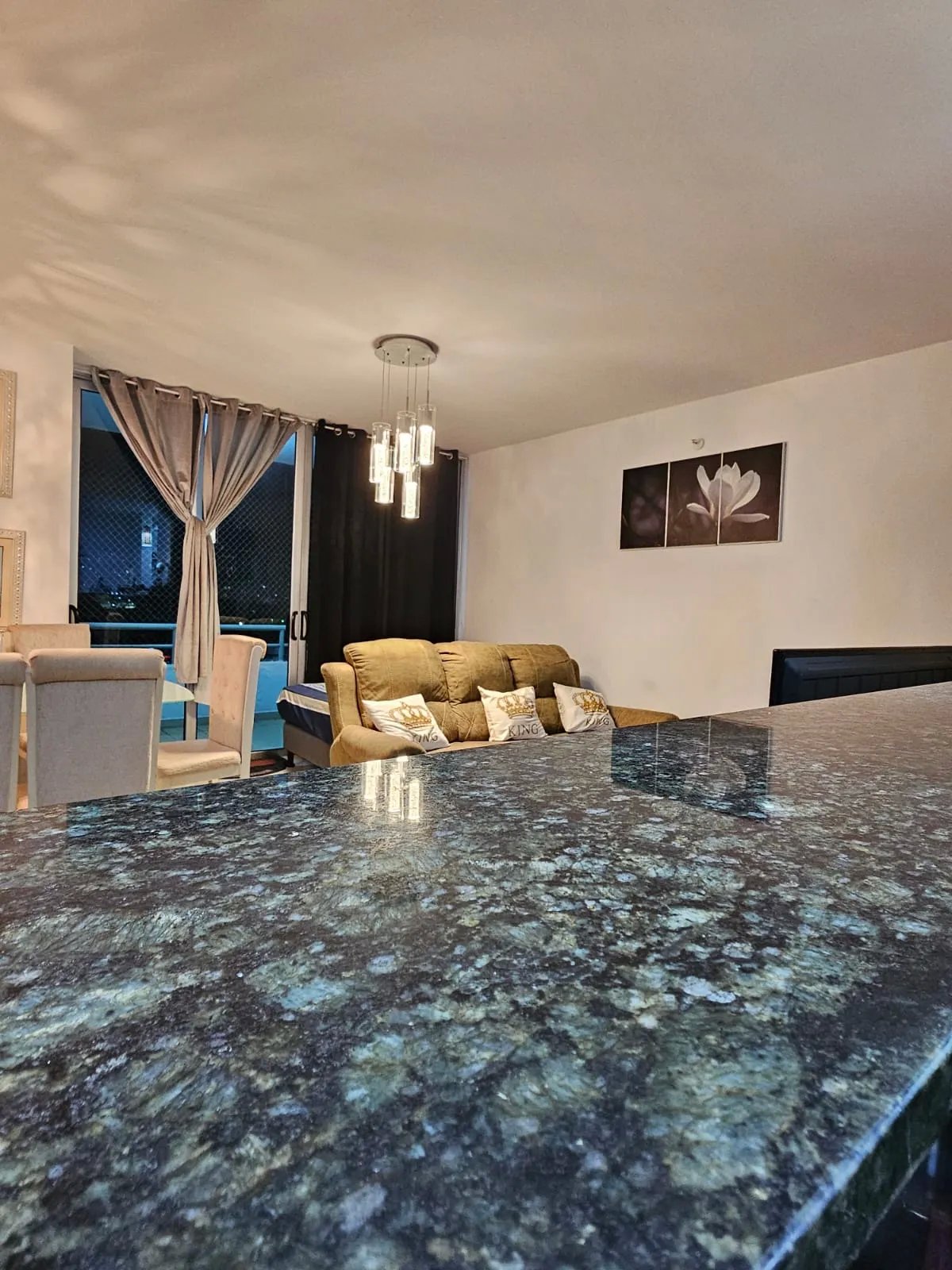 Alquiler de apartamento en ph macedonia towers, pueblo nuevo
