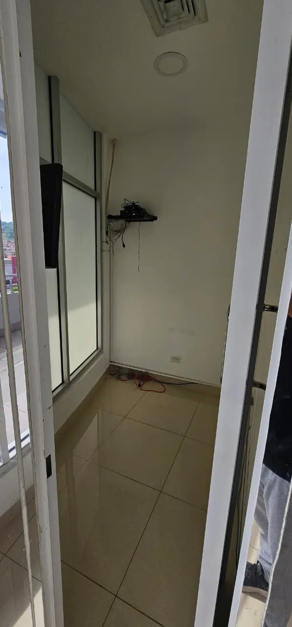 Alquiler de local en plaza signature, brisas del golf