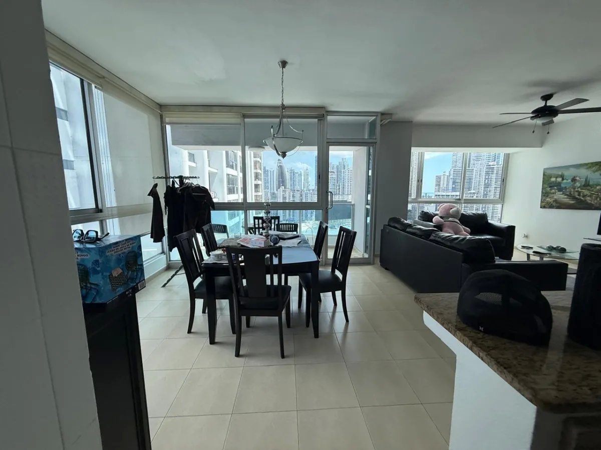 Apartamento en venta en grandbay tower