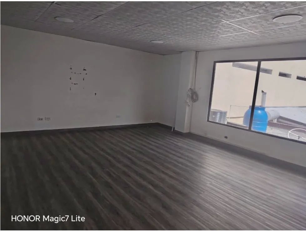 Alquiler de oficina 785m2 en edificio beta continental, obarrio
