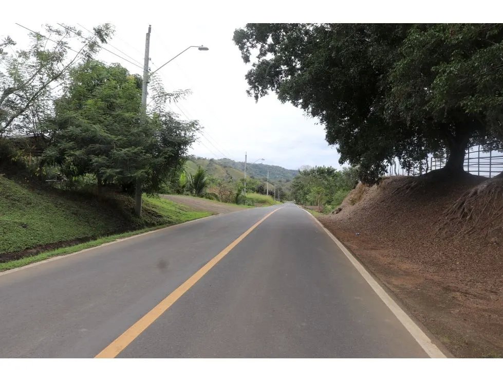 Venta de lote en cañas  cerca de playa venao