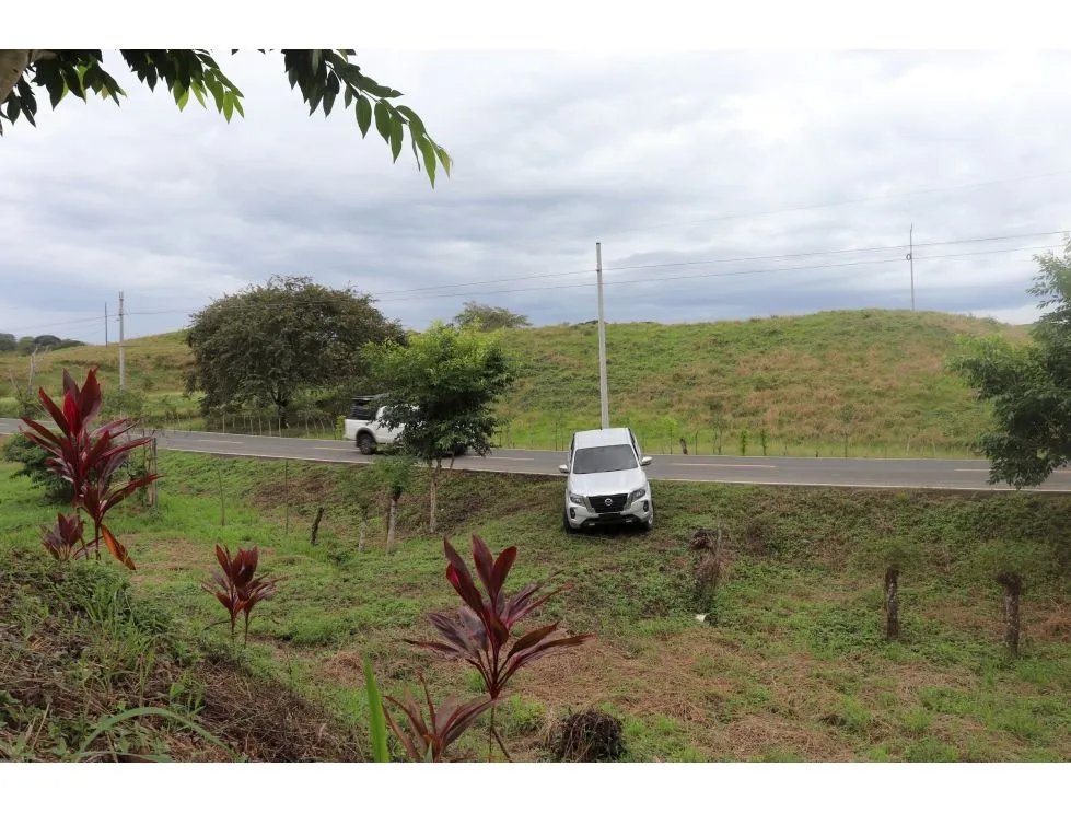 Venta de lote en cañas  cerca de playa venao