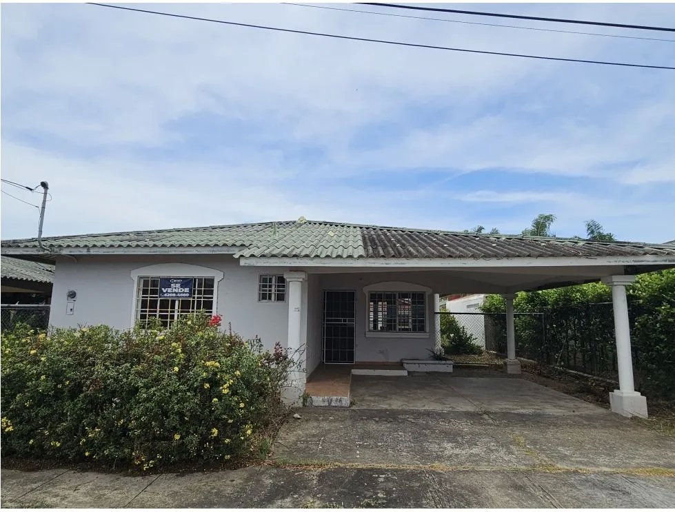 Venta/alquiler de casa en brisas de guayacanes, chitré