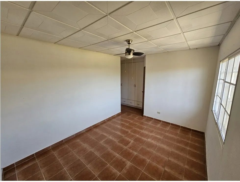 Venta/alquiler de casa en brisas de guayacanes, chitré