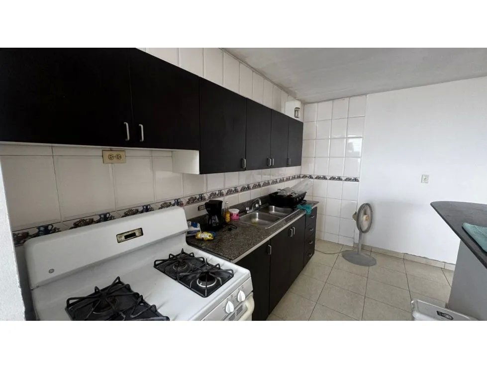 Apartamento en alquiler  ph colonia tower, villa cáceres (betania)