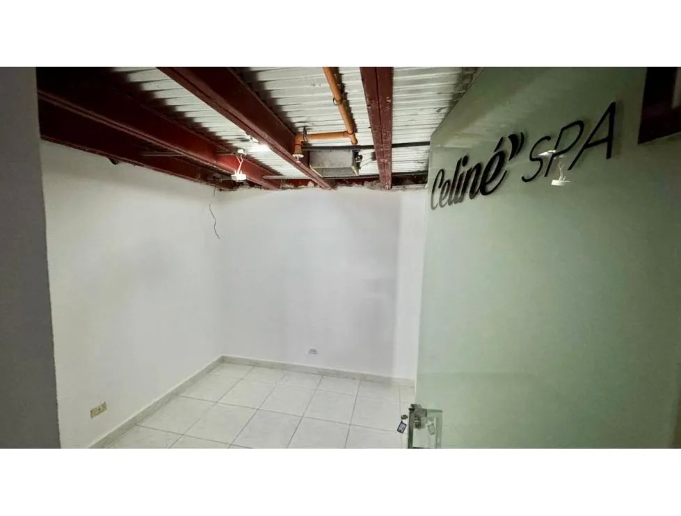 Se vende/alquila local comercial en plaza costa sur  486 m²