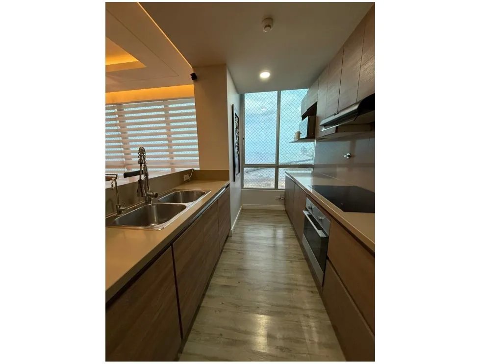 Alquiler de apartamento amoblado en ph maui, costa del este