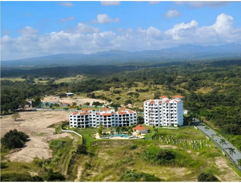 Venta de apartamento con vista al mar en ph playa del sol, san carlos