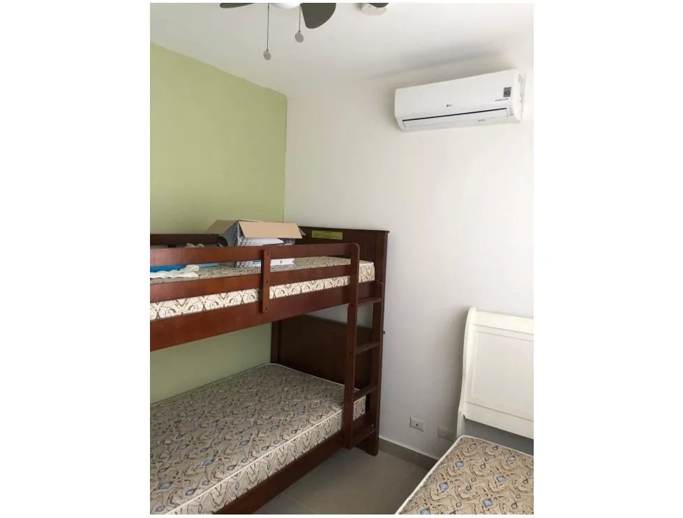 Venta de apartamento con vista al mar en ph playa del sol, san carlos