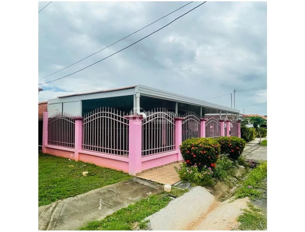 Venta de casa amoblada en urb. los perales - monagrillo