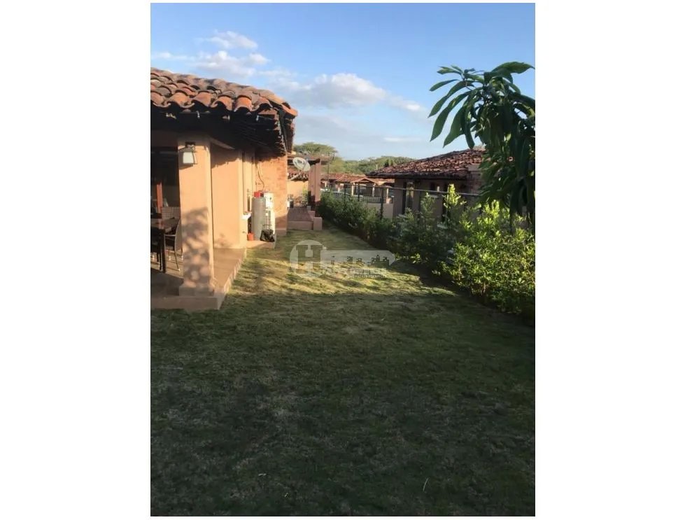 Venta de casa en residencial cubita, la arena de chitré