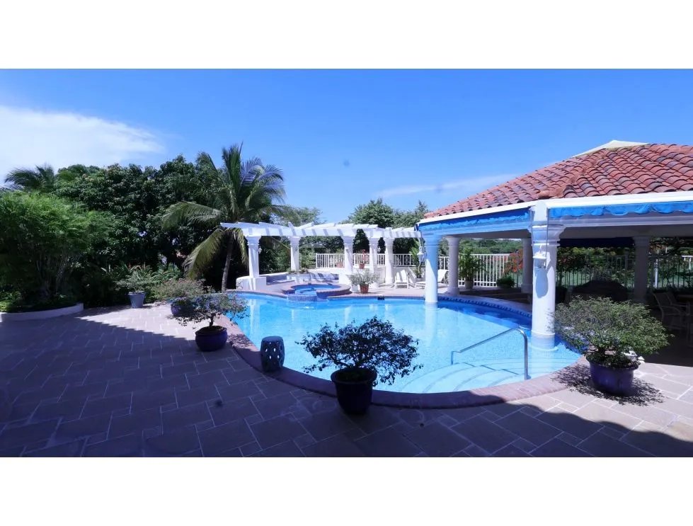 Venta de casa de playa en coronado, club de golf.
