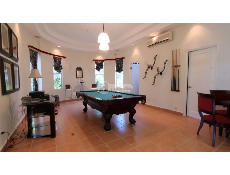 Venta de casa de playa en coronado, club de golf.