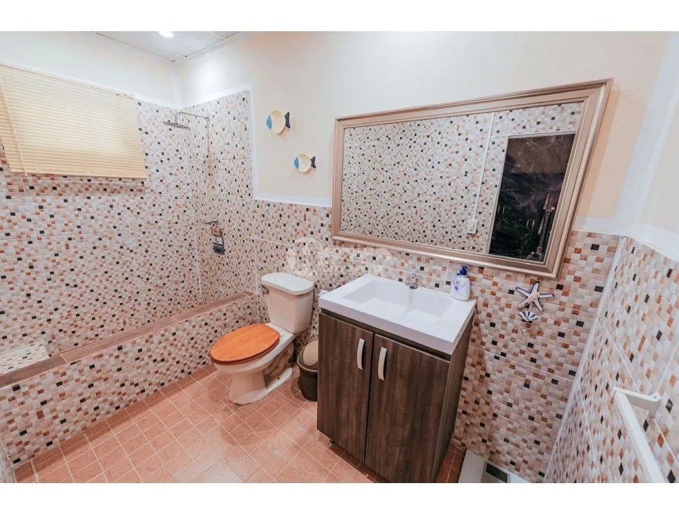 Se vende casa amueblada en las tablas.