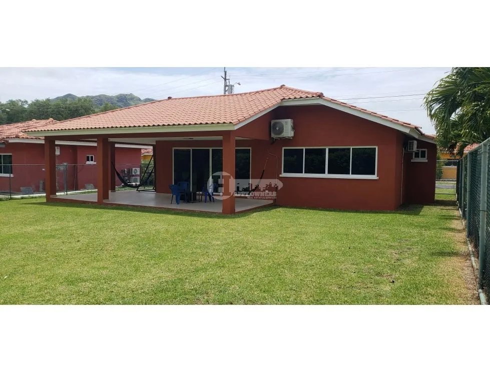 Venta de casa en villas de la colonia, chame