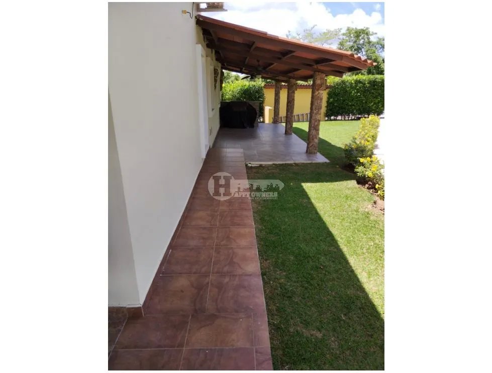 Venta de villa campestre en brisas de lajas, chame.