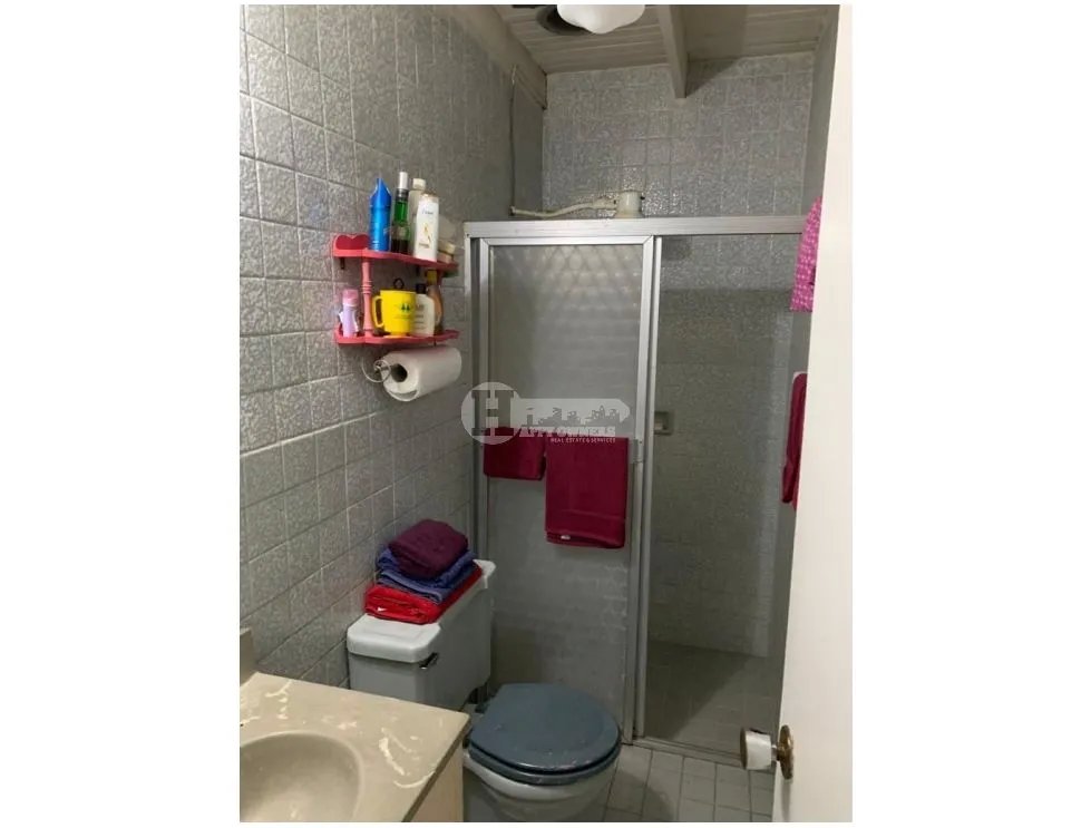 Se vende casa tipo chalet en betania