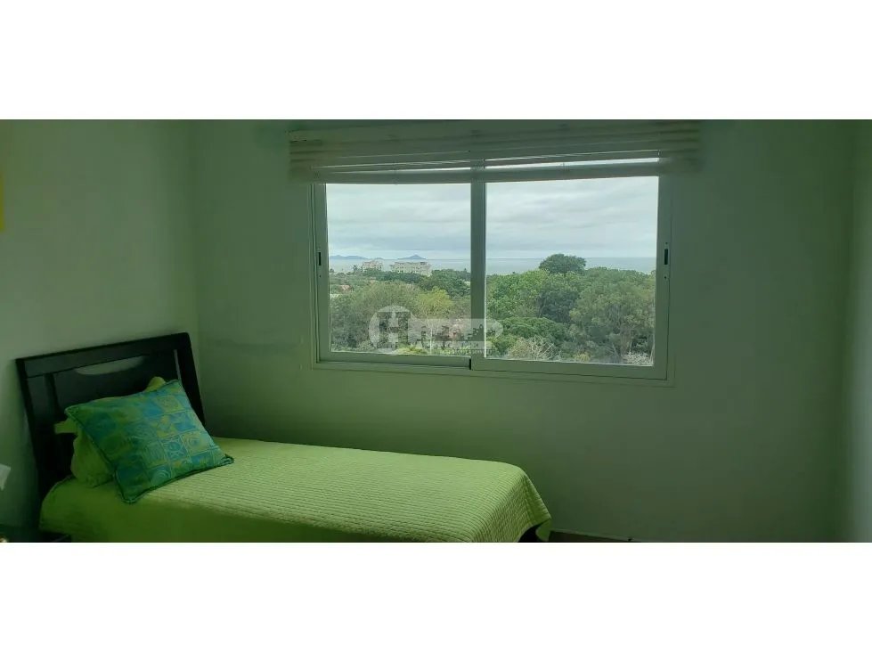 Venta de apartamento en ph alcazar coronado golf, nueva gorgona