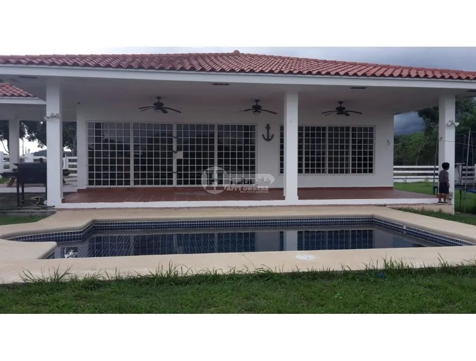 Se vende casa n°91 en ph la colonia, chame