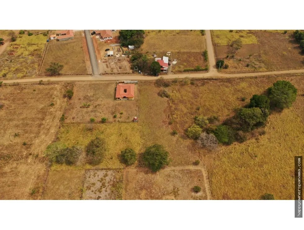 Venta de lote cerca del mar en pedasí, vía playa el toro.