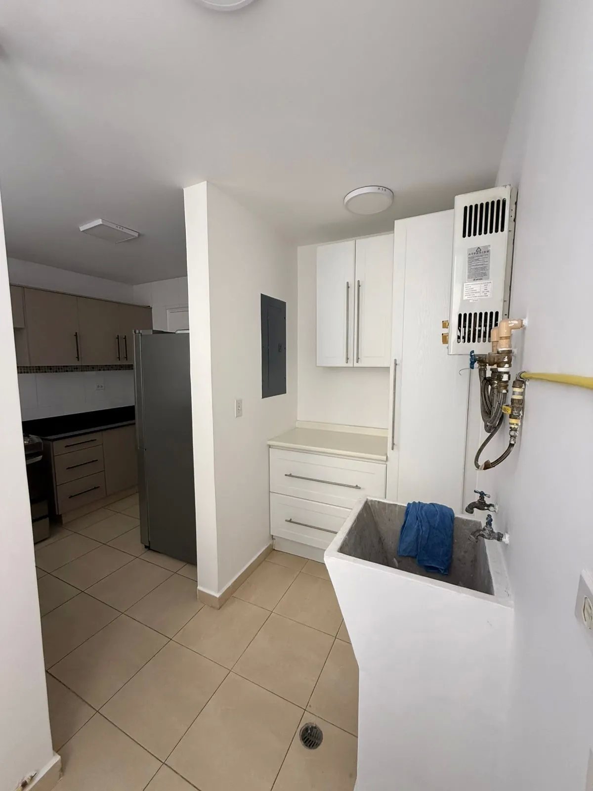 Se vende apartamento en punta pacifica san francisco.