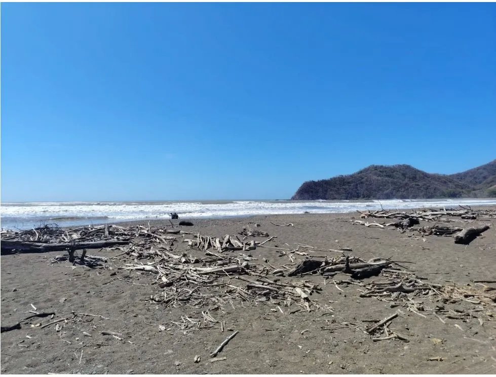 Terreno en venta en playa guánico, tonosí  a pasos del mar