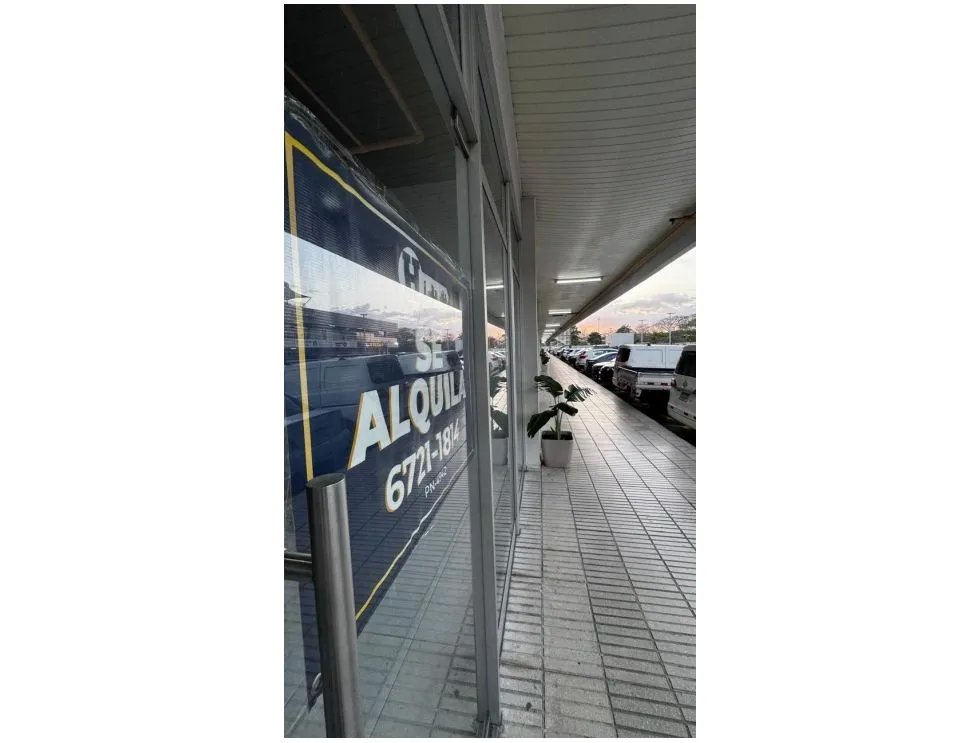 Se vende/alquila local comercial en plaza costa sur  324 m²