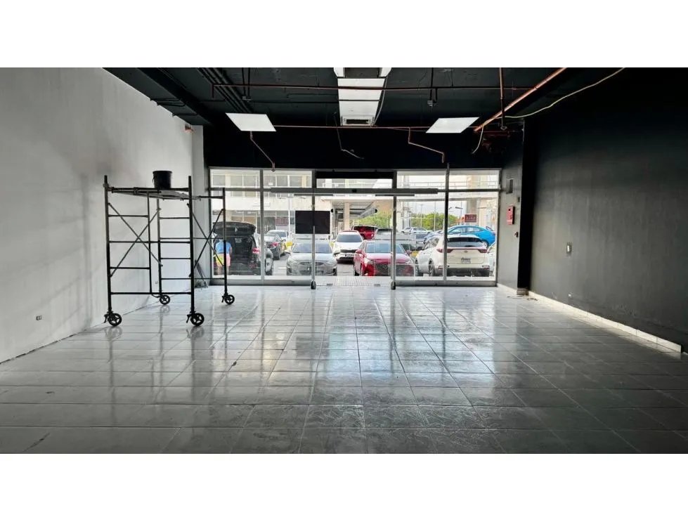 Se vende/alquila local comercial en plaza costa sur  324 m²