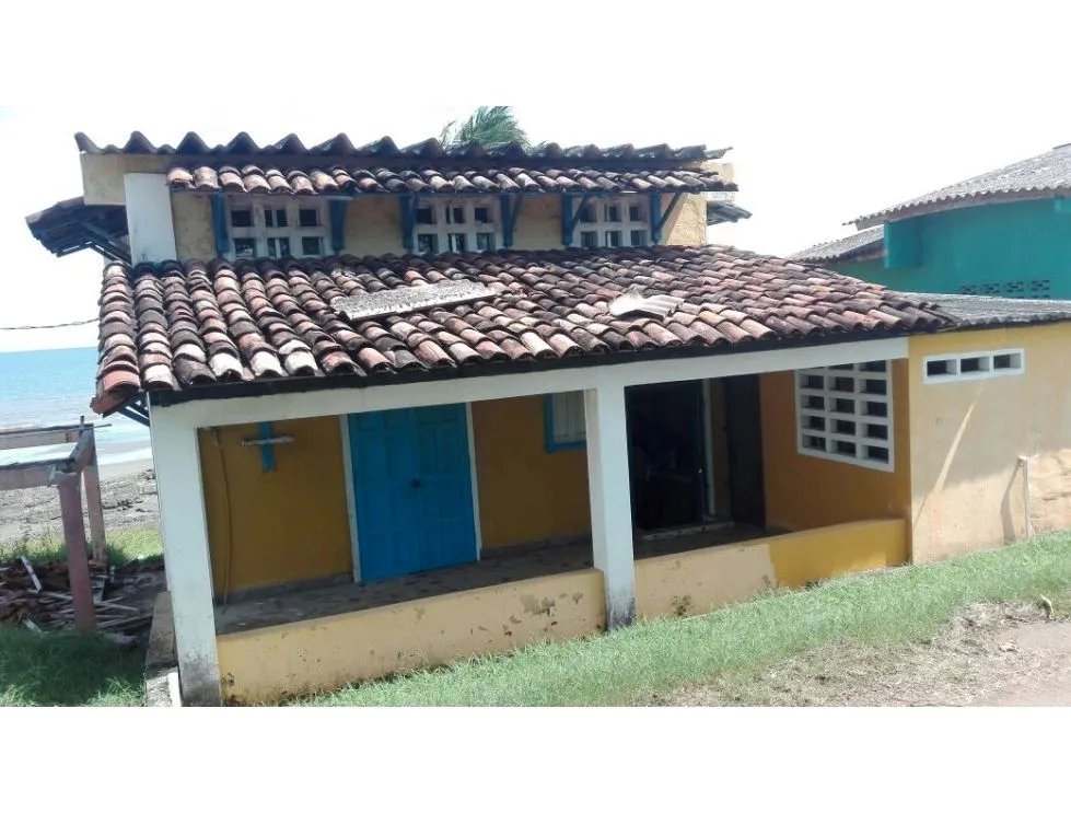 Alquiler casa frente al mar en playa el uverito  las tablas