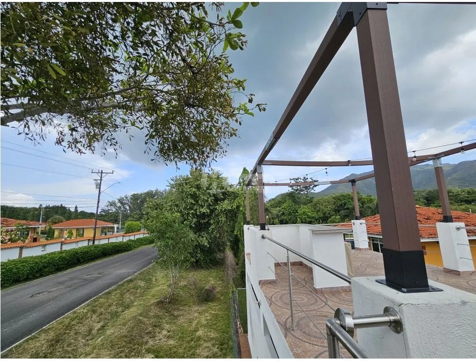 Alquiler de casa amoblada en colonias de santa lucía, chame