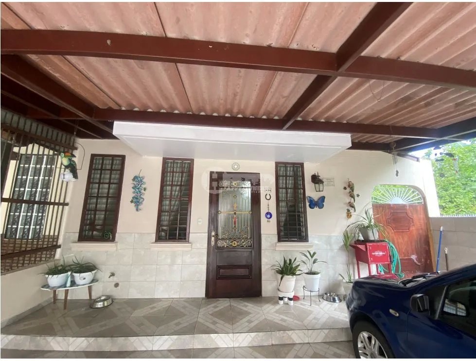 Se vende duplex en condado del rey