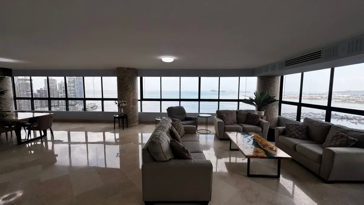 Venta de apartamento en ph condesa del mar, av. balboa