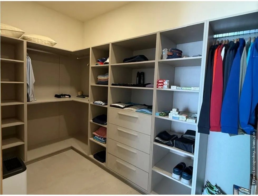 Apartamento en venta en playa escondida