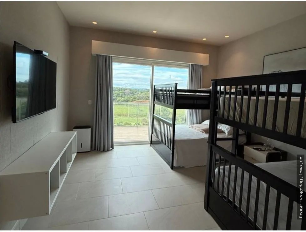 Apartamento en venta en playa escondida