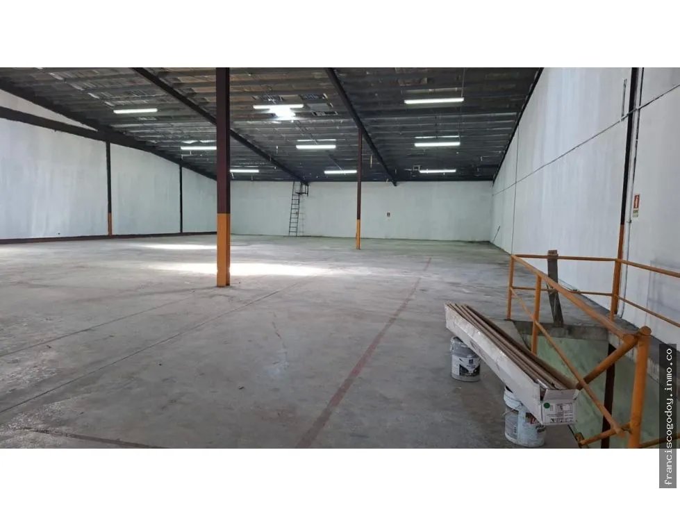 Venta de bodega en cocosolito