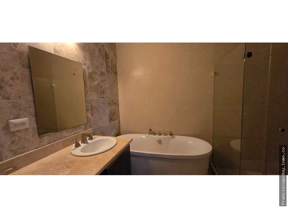 Apartamento en venta en avenida balboa