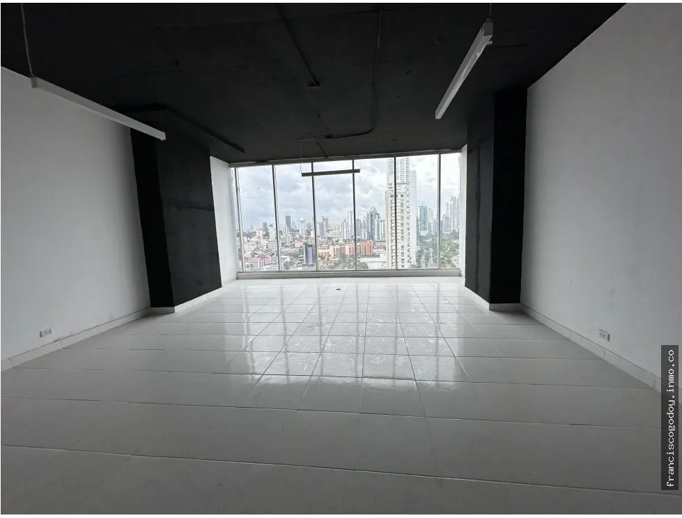 Local en venta en calidonia