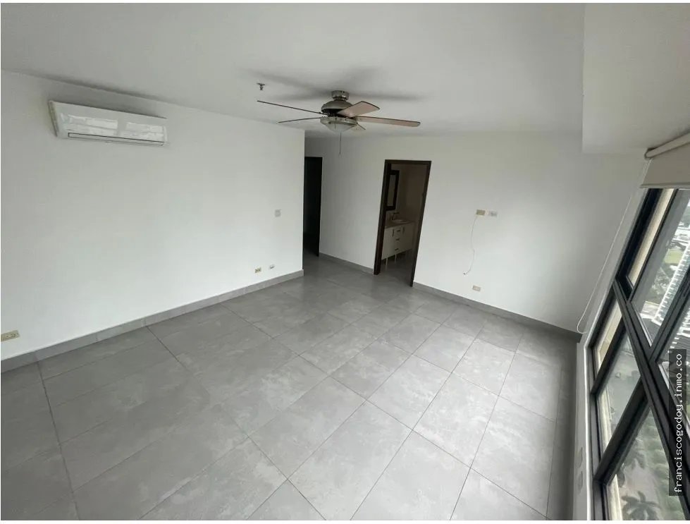 Se alquila apartamento en costa del este