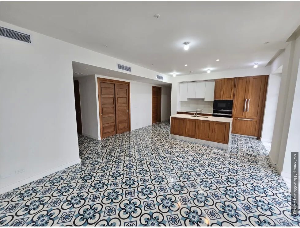 Apartamento en venta en el casco antiguo, santa familia