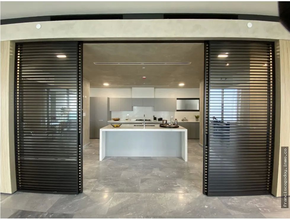 Apartamentos de lujo frente al pacífico, costa del este