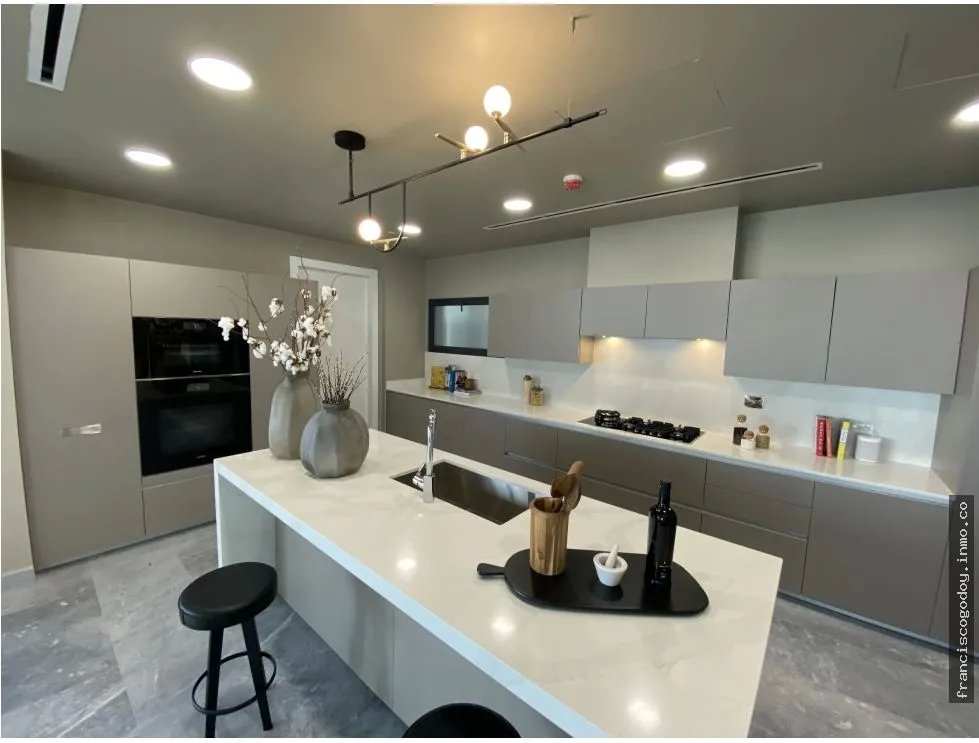 Apartamentos de lujo frente al pacífico, costa del este