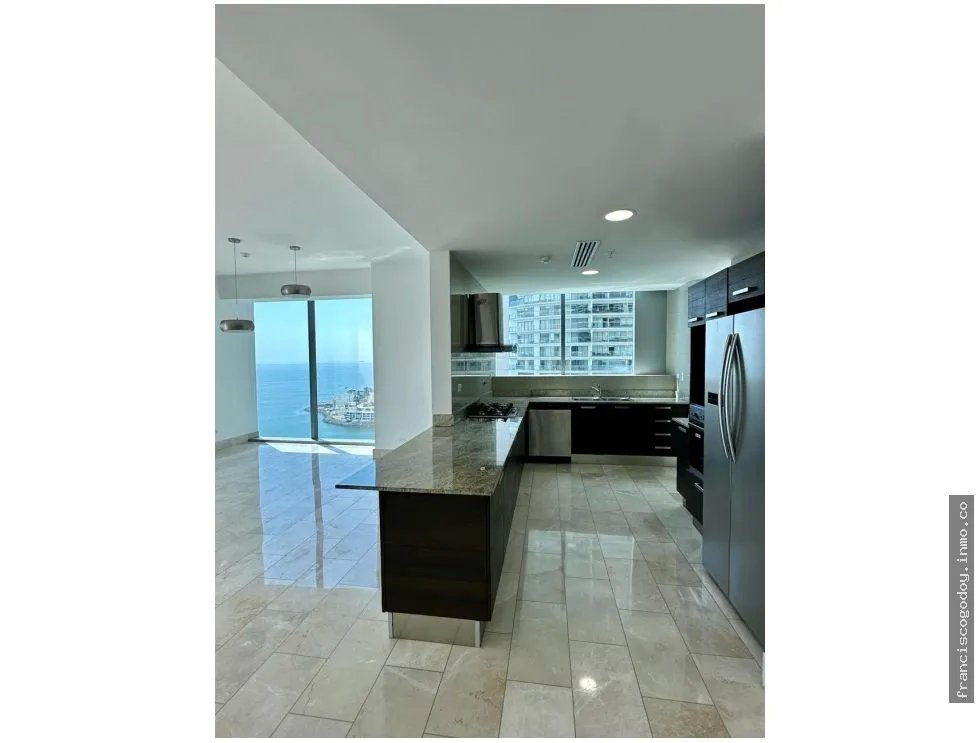 Venta de apartamento de lujo en punta pacífica