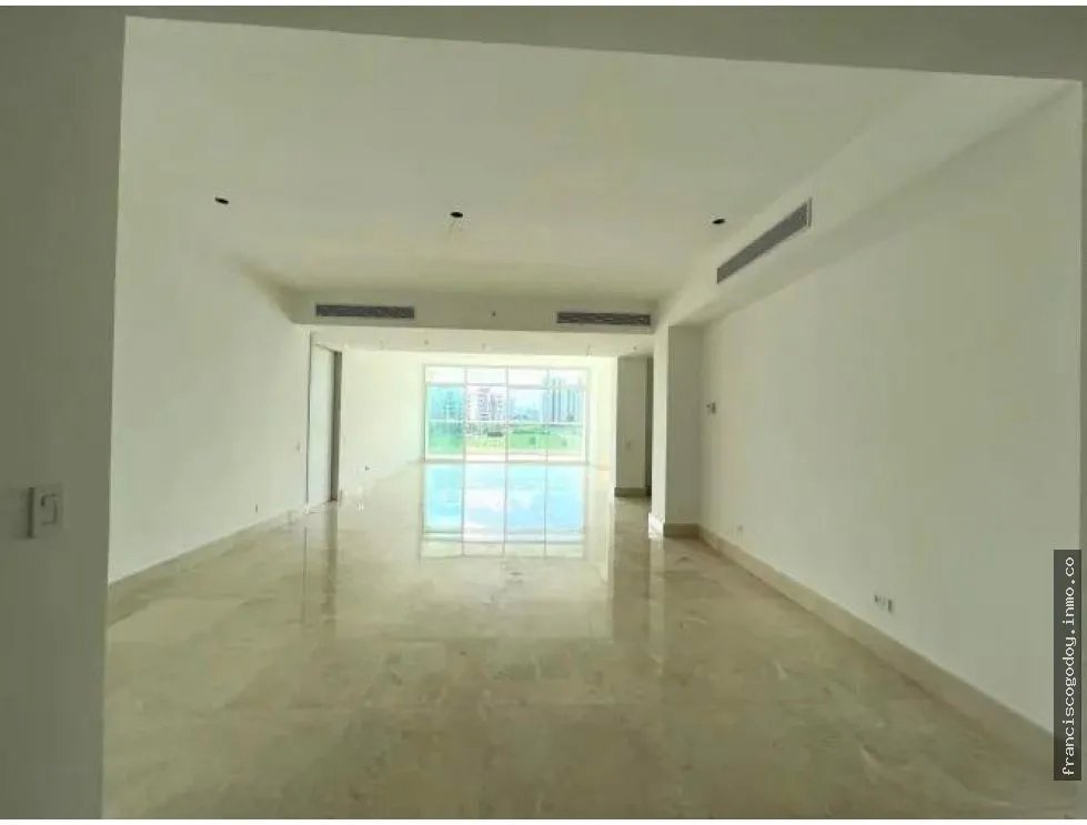 Venta de apartamento en santa maría golf & country club