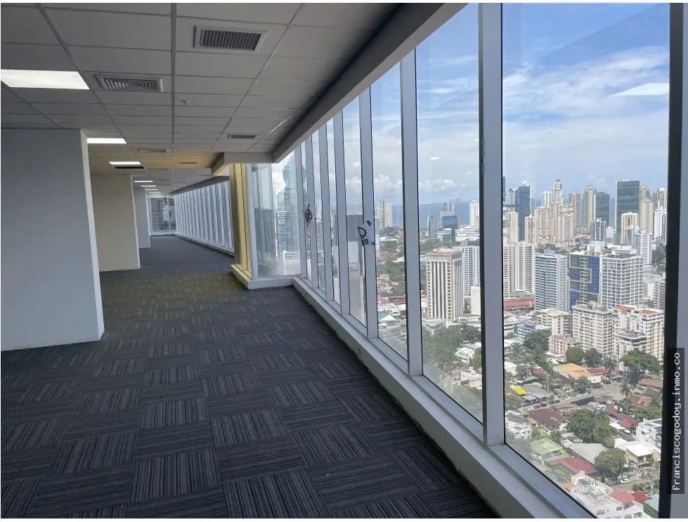 Oficinas en venta en la estratégica calle 50