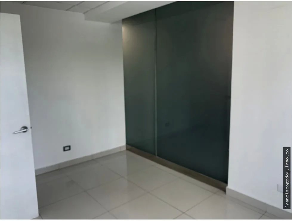 Oficinas en alquiler en un hub estratégico en vía israel
