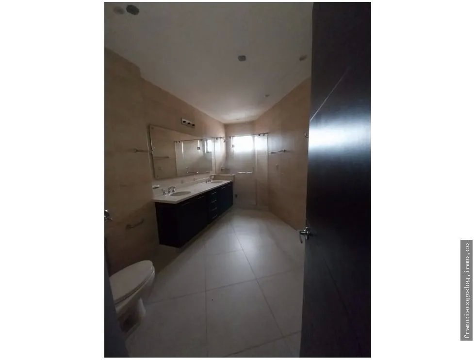 Venta de apartamento en embassy village, albrook